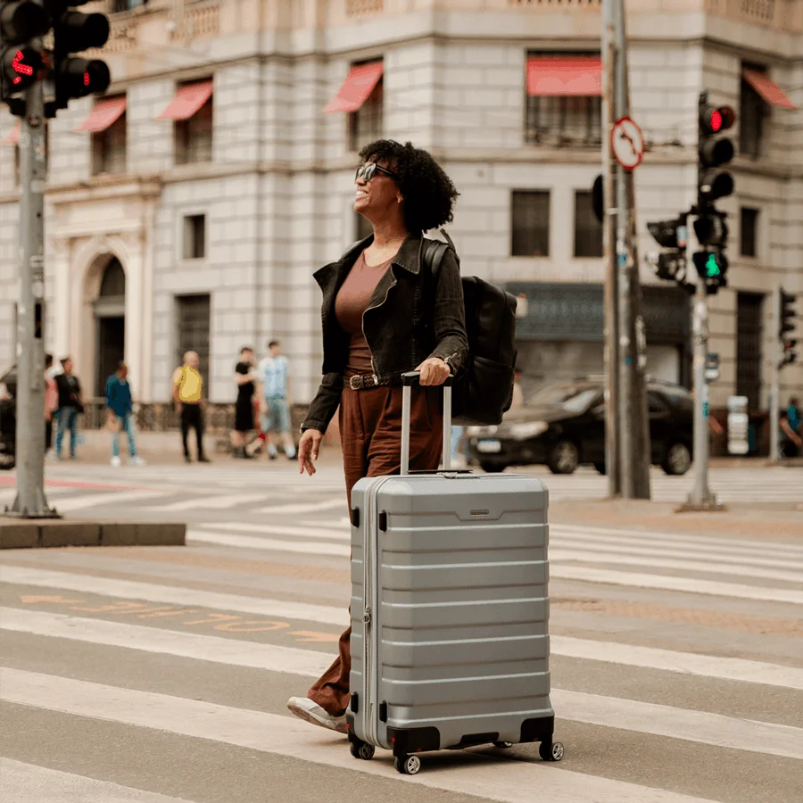 Kit 3 Malas de Viagem Grande, Média e Bordo Plus em ABS Wheeless 2t - Prata