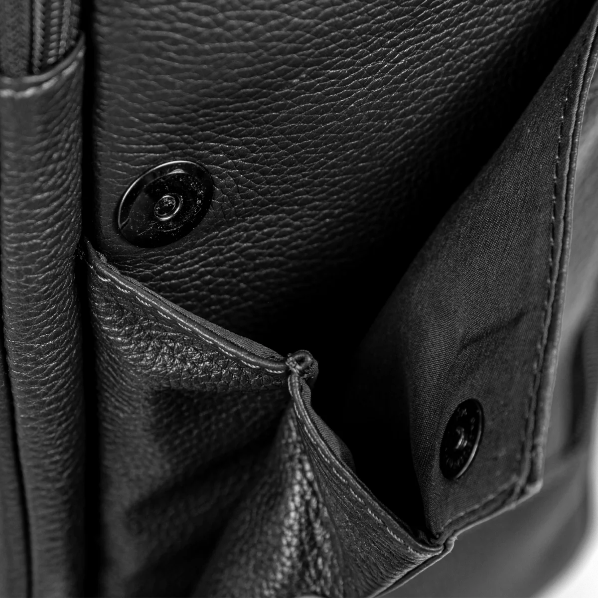 Mochila Grande 2 Compartimentos Notebook 15,6 Sestini Prime Couro - Preto
