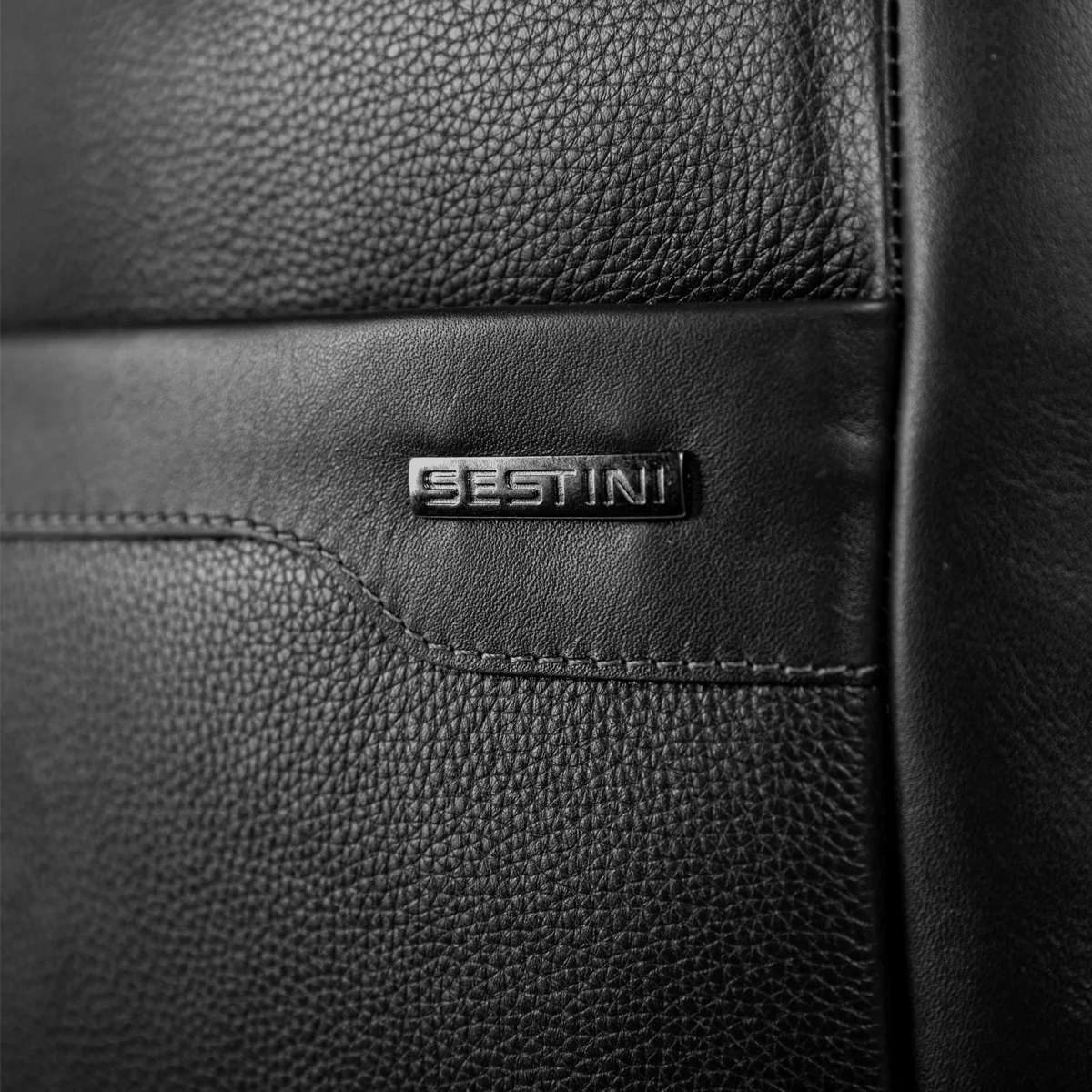 Mochila Grande 2 Compartimentos Notebook 15,6 Sestini Prime Couro - Preto